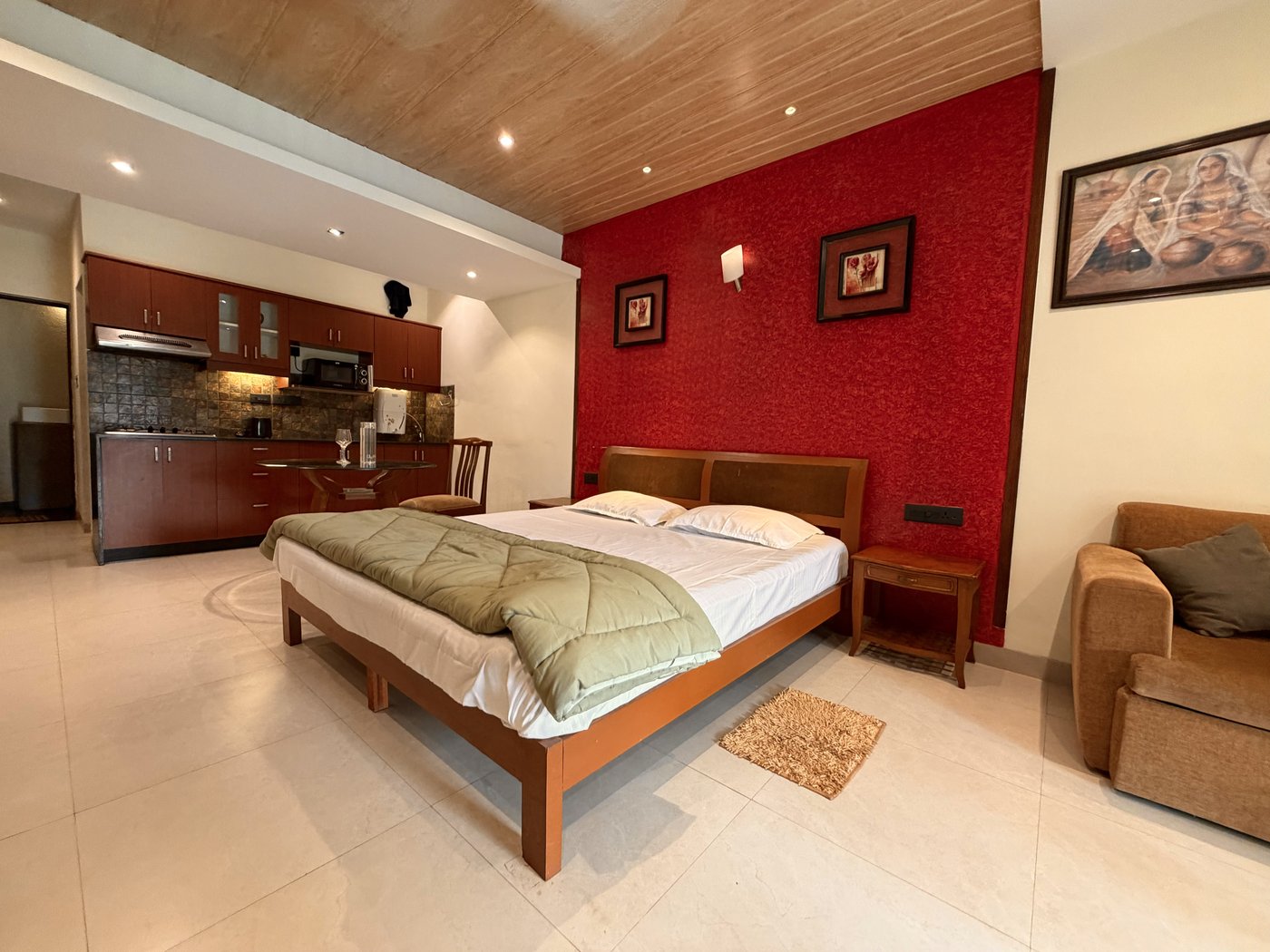 Studio with bed and kitchen